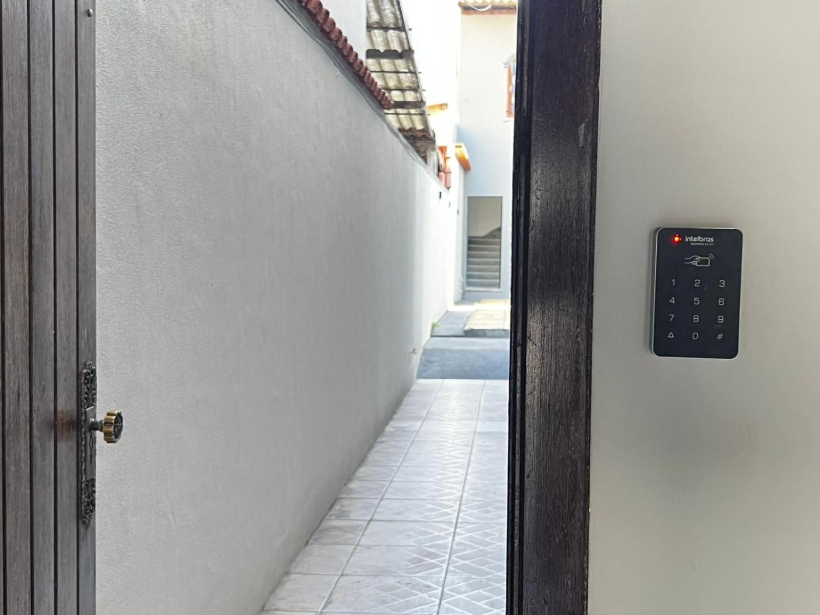 Kitnet Aconchegante Em Ambiente Familiar A 100m Camburi Com Garagem * Vitória