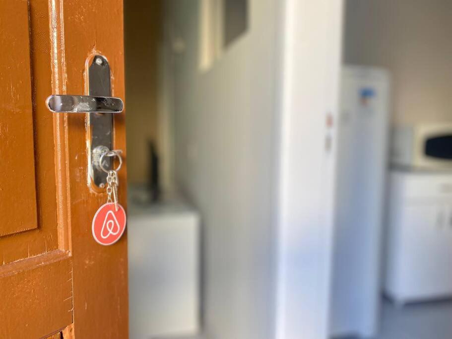 Apartamento Kitnet Aconchegante Em Ambiente Familiar A 100m Camburi Com Garagem